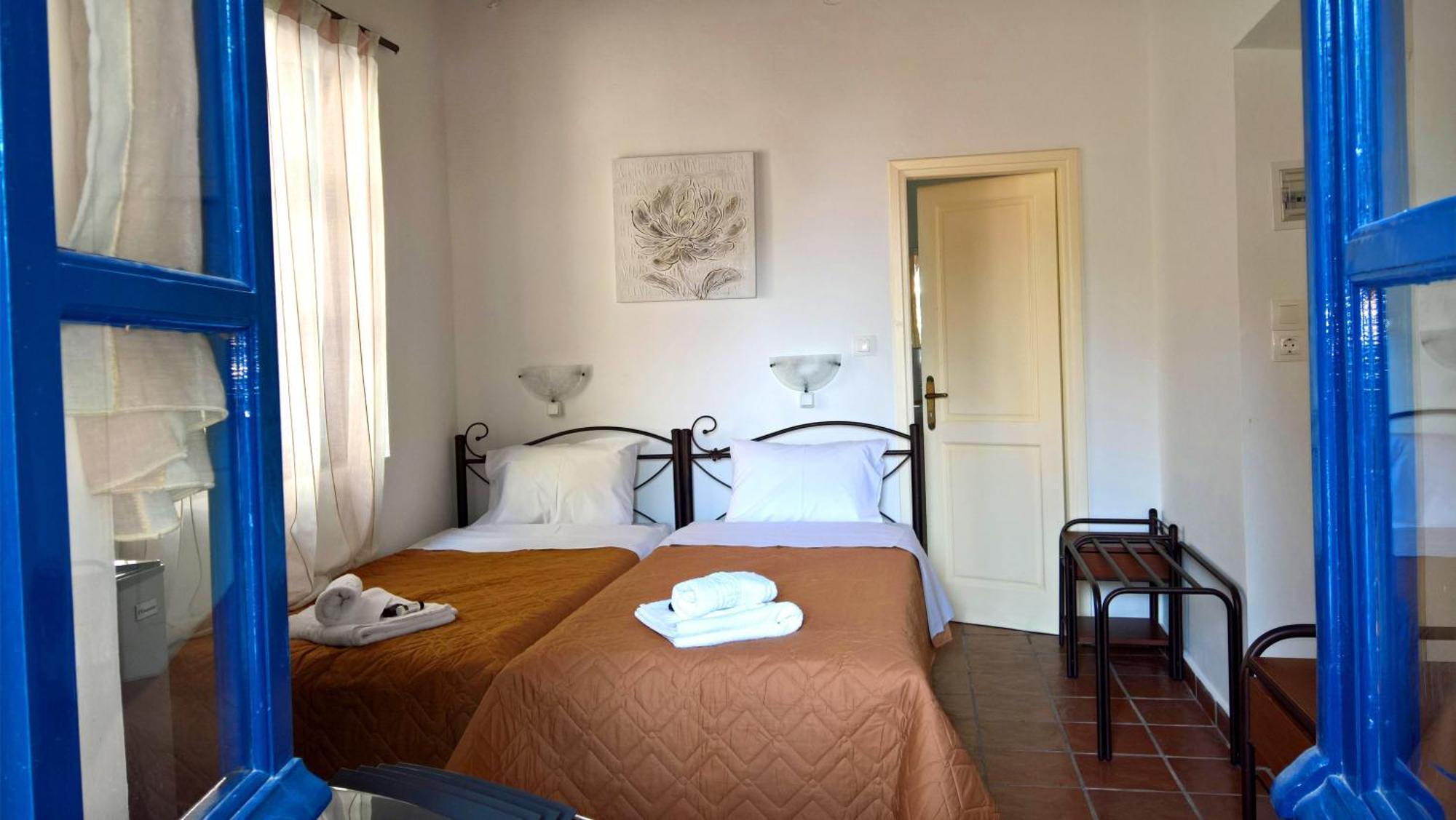 Отель Piazza Castello Plaka  Экстерьер фото